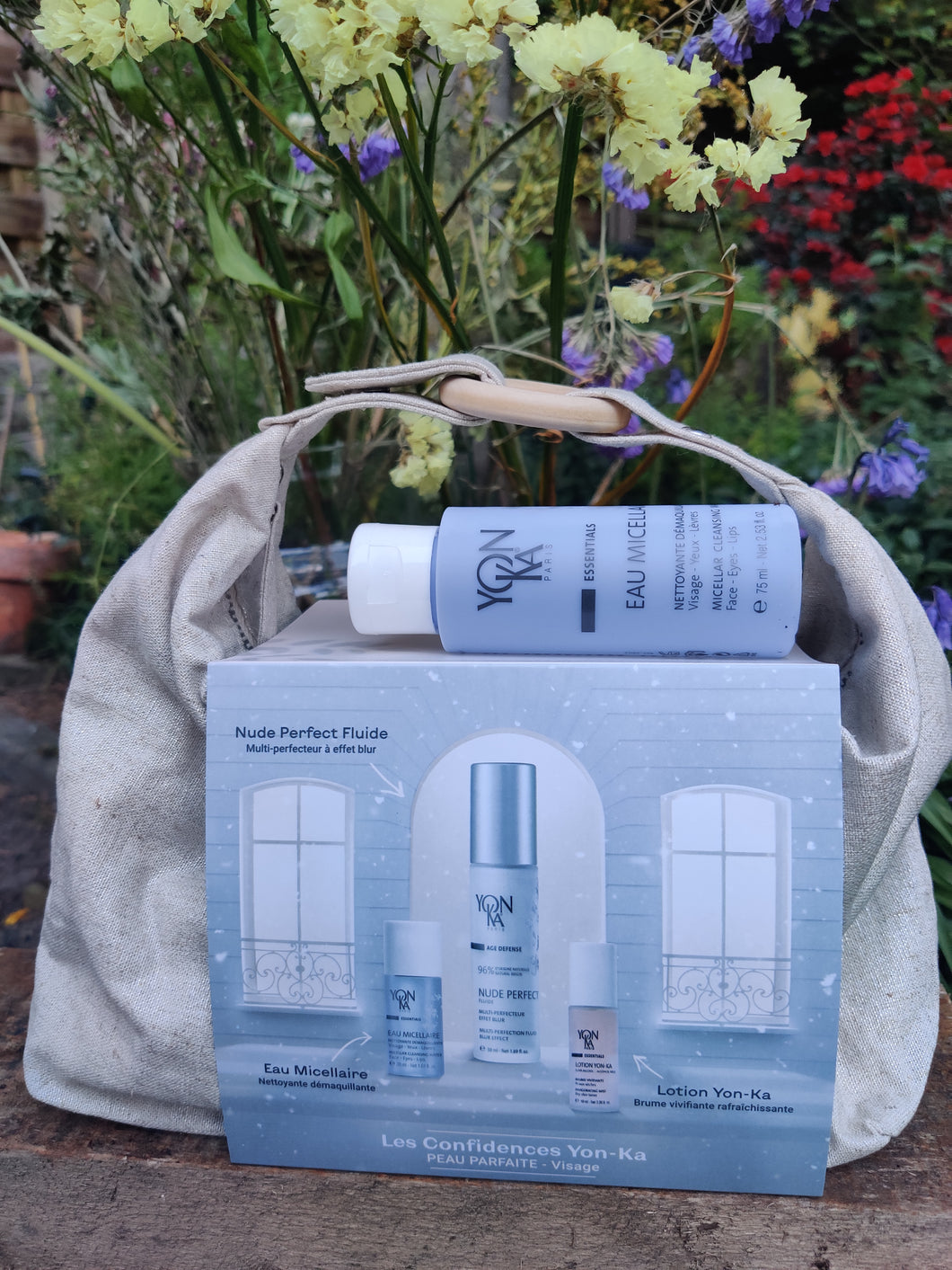 Nude Perfect Fluide met gratis product en toilettas